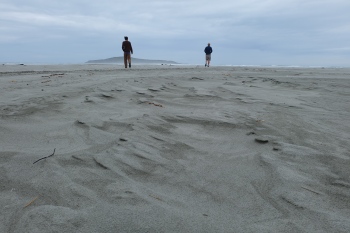 A couple of my fellow travelers on a beach south of Dunedin.